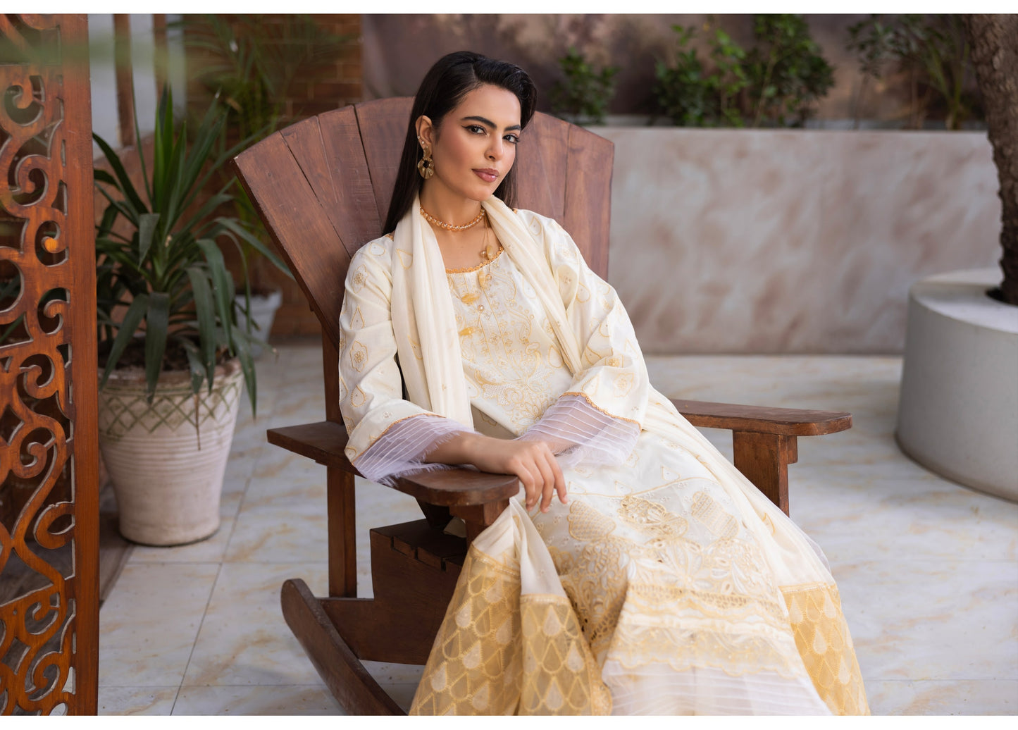 Embroidered Lawn Daman Aplic Work